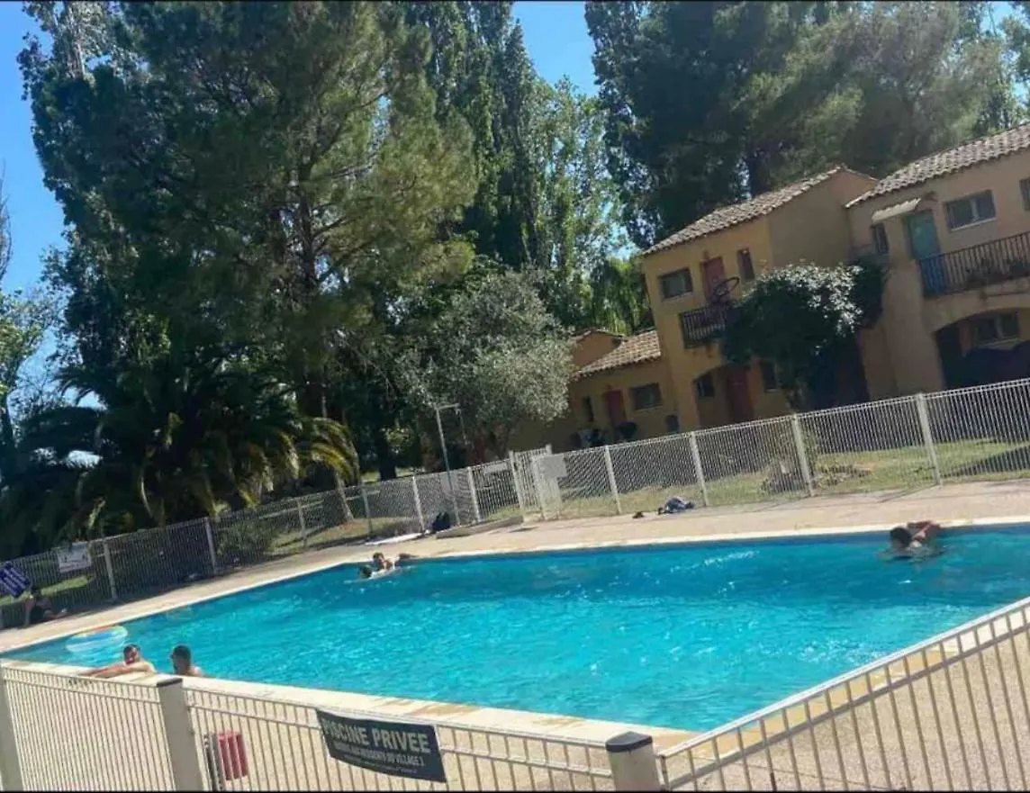 Appt Les Hameaux 2.0 Apartamento Arlés
